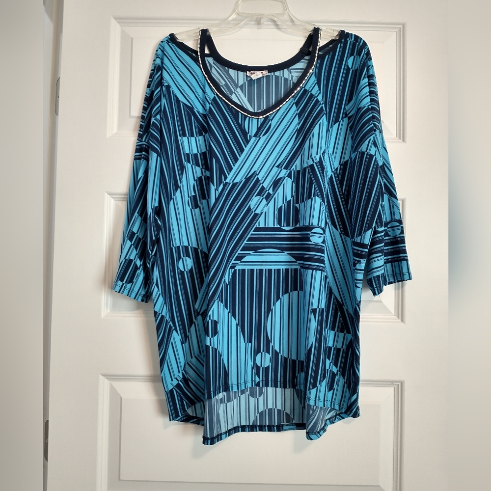 🟢 3/$11 Blossom by P brand Women's Top